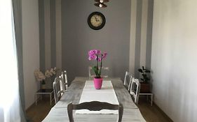 5 Rue Jules Hardouin Mansart